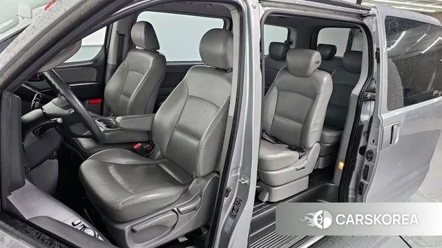 Hyundai Grand Starex 2018 Серебряный из Кореи, фото 2
