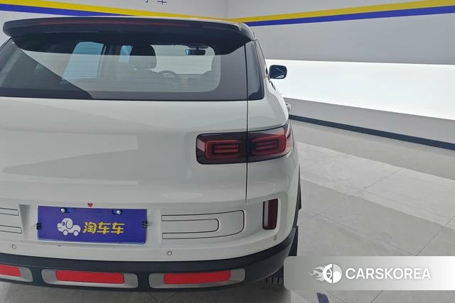 Geely Automobile Geely ICON 2021 Белый из Китая, фото 2