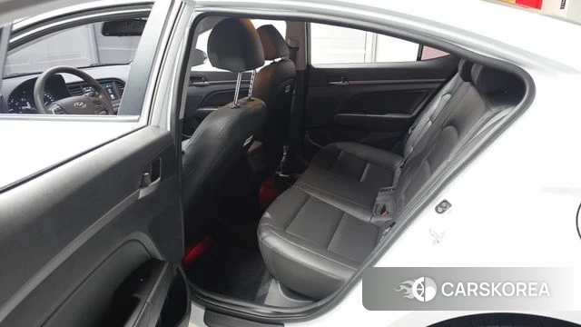 Hyundai Avante AD 2018 Белый из Кореи, фото 2