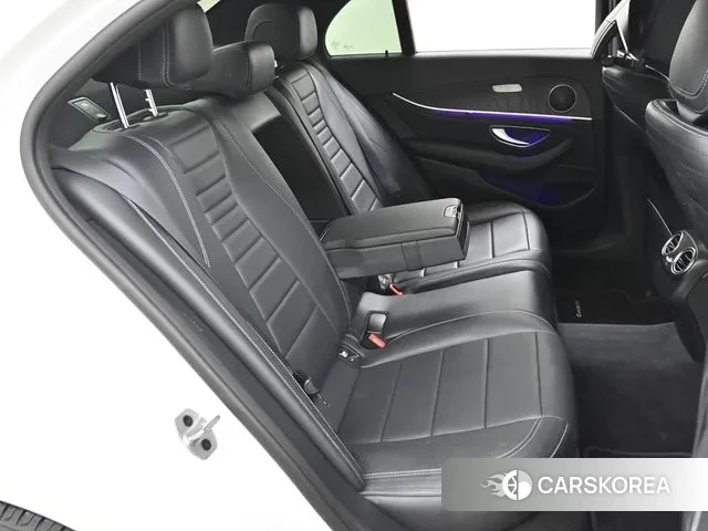 Mercedes-Benz E-Class W213 2020 Белый из Кореи, фото 2