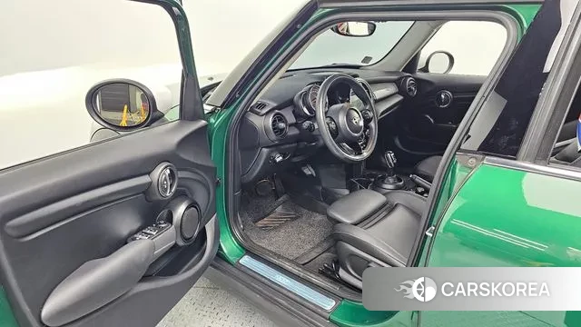 Mini Cooper 2020 Зеленый из Кореи, фото 2