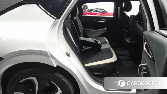 Kia EV6 2024 Белый из Кореи, фото 2