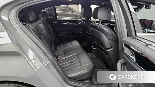 BMW 5 Series (G30) 2022 Серый из Кореи, фото 2