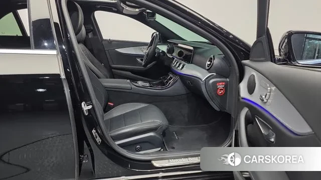 Mercedes-Benz E-Class W213 2021 Черный из Кореи, фото 2