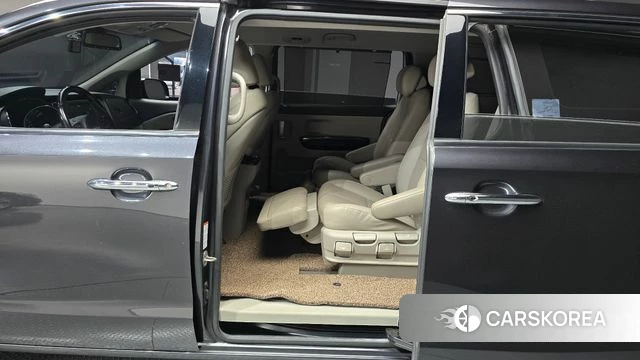 Kia The New Carnival 2018 Серый из Кореи, фото 2