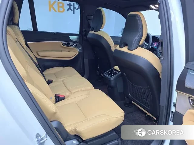 Volvo XC90 second Generation 2024 Белый из Кореи, фото 2
