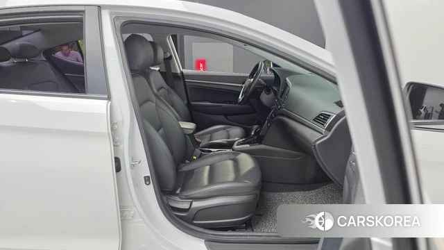 Hyundai Avante AD 2018 Белый из Кореи, фото 2