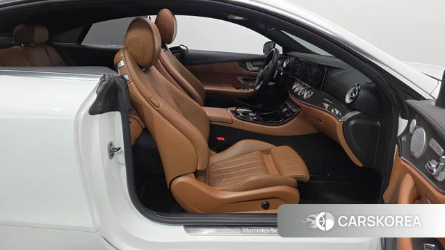 Mercedes-Benz E-Class W213 2018 Белый из Кореи, фото 2