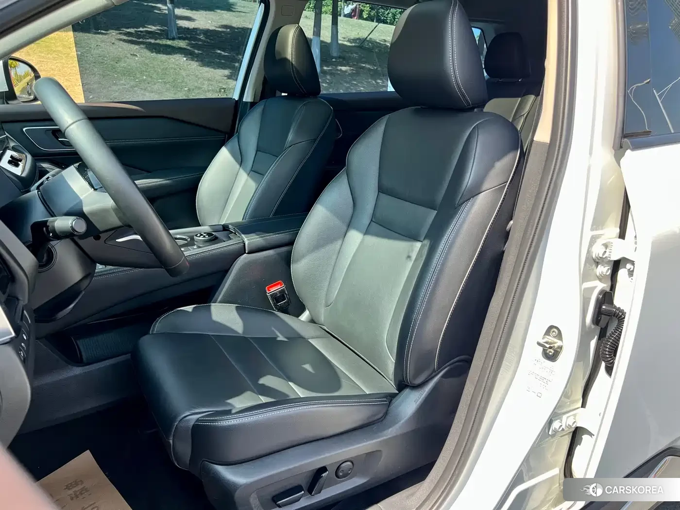 Nissan Qijun 2024 Белый из Китая, фото 2