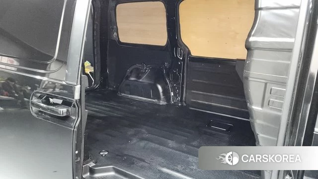 Hyundai Staria 2021 Черный из Кореи, фото 2