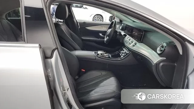 Mercedes-Benz CLS-Class C257 2018 Серебряный из Кореи, фото 2