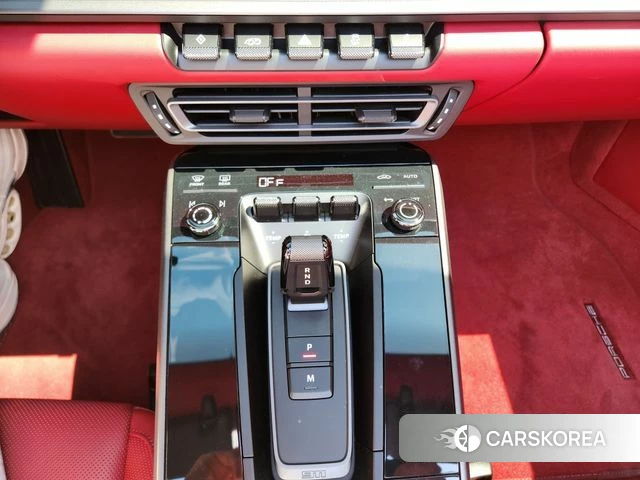 Porsche 911(992) 2024 Серебряный из Кореи, фото 2