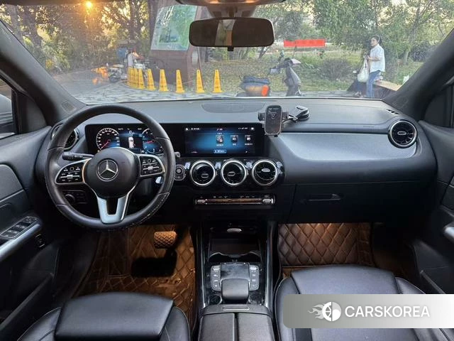 Mercedes-Benz GLA 2021 Белый из Китая, фото 2