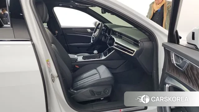 Audi A6 (C8) 2023 Белый из Кореи, фото 2