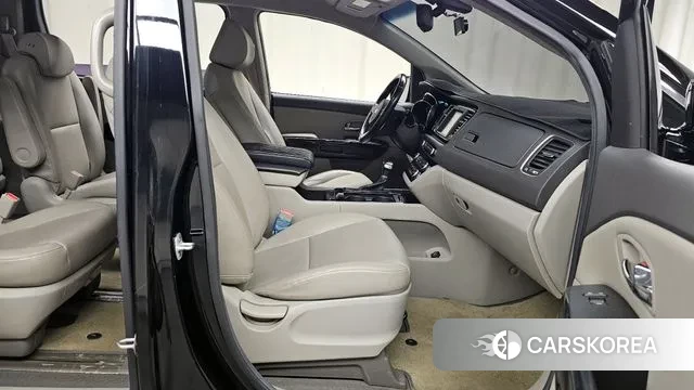 Kia All New Carnival 2018 Черный из Кореи, фото 2