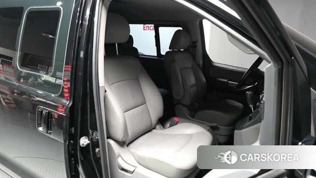 Hyundai The New Grand Starex 2020 Черный из Кореи, фото 2