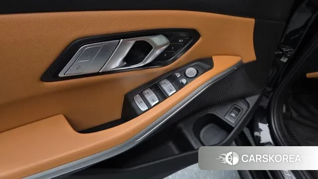 BMW 3 Series (G20) 2022 Черный из Кореи, фото 2