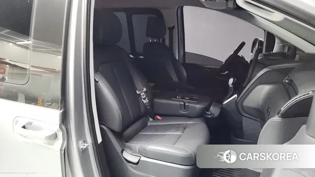 Hyundai Staria 2025 Серебряный из Кореи, фото 2