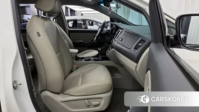 Kia The New Carnival 2018 Белый из Кореи, фото 2