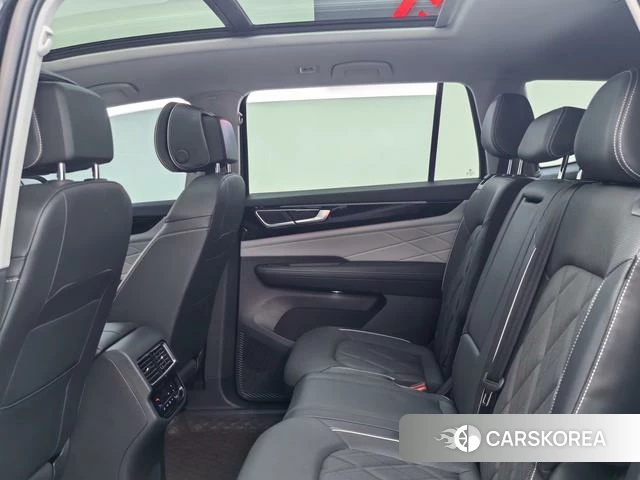 Volkswagen Tourang 2024 Черный из Китая, фото 2