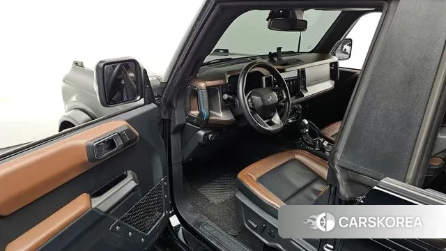 Ford Bronco 6th Generation 2022 Черный из Кореи, фото 2