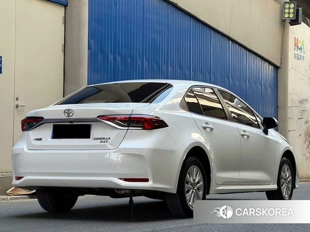 Toyota Corolla 2021 Белый из Китая, фото 2