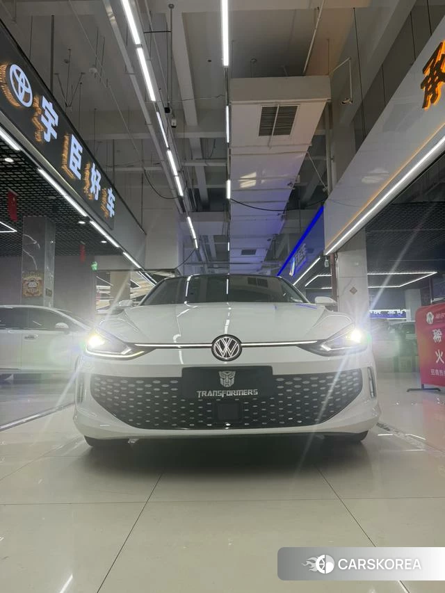 Volkswagen Lingdu 2022 Белый из Китая, фото 2