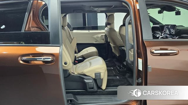 Toyota Sienna 4th Generation 2023 Коричневый из Кореи, фото 2