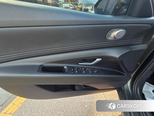 Hyundai The New Avante (CN7) 2023 Серый из Кореи, фото 2