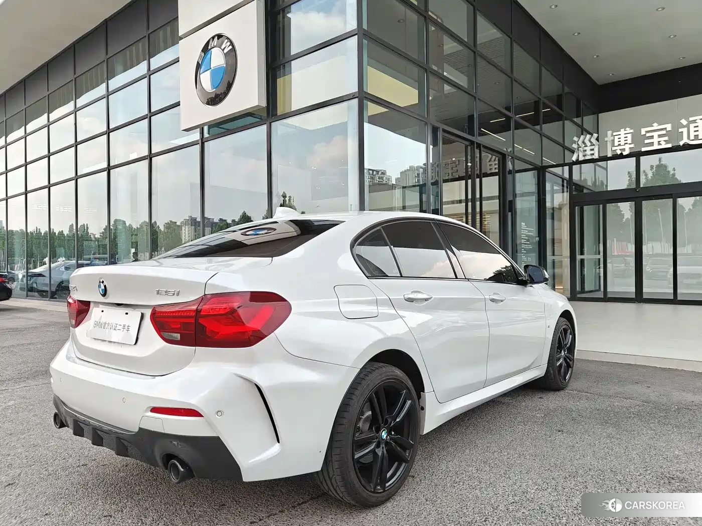 BMW 1 series 2023 Белый из Китая, фото 2