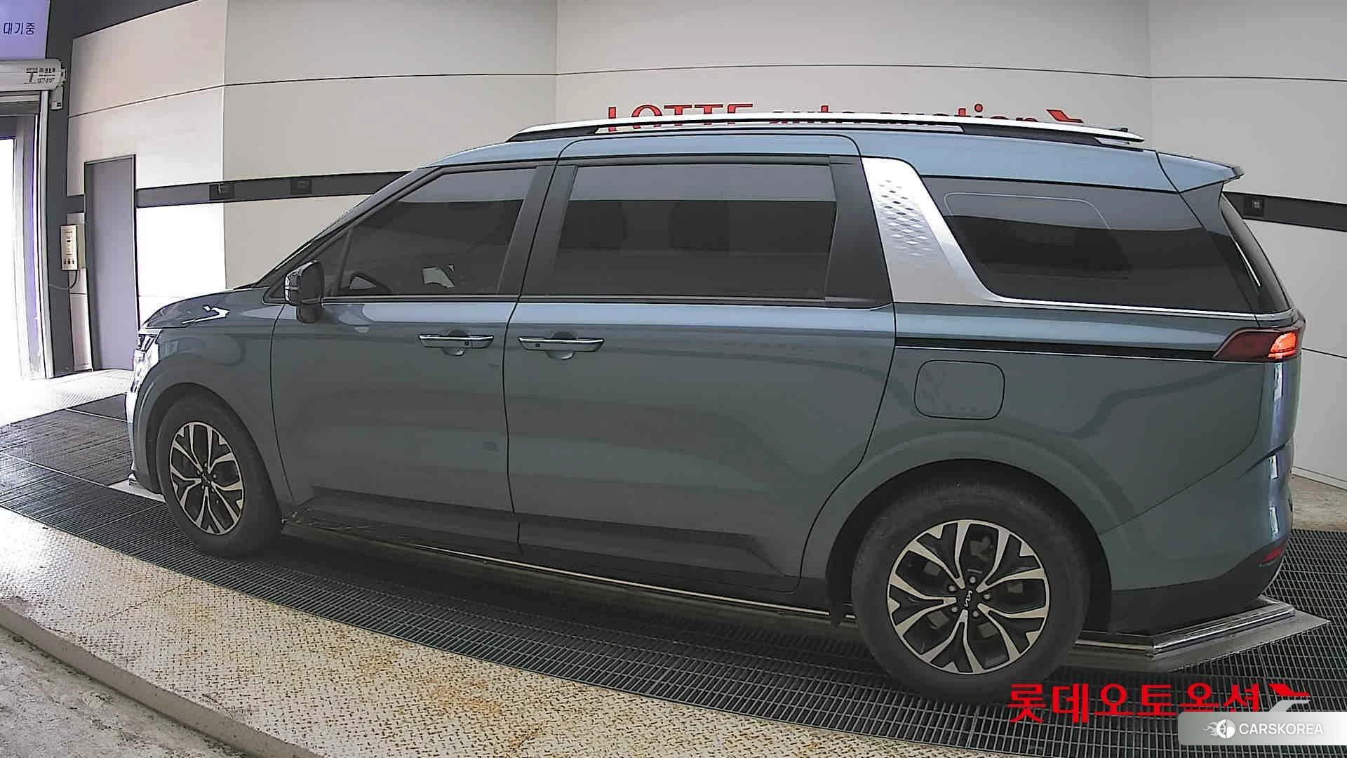 Kia Carnival 2023 Astra Blue из Кореи, фото 2