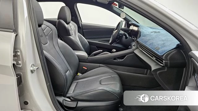 Hyundai Avante (CN7) 2022 Серебристо-серый из Кореи, фото 2