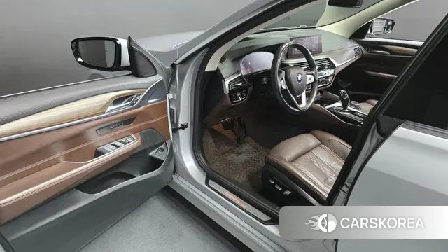 BMW 6 Series GT (G32) 2020 Серебряный из Кореи, фото 2