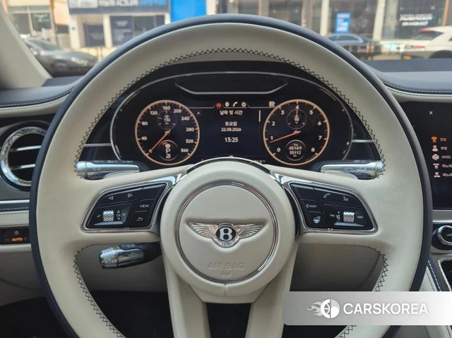 Bentley Flying Spur 3rd Generation 2023 Черный из Кореи, фото 2