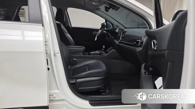 Kia Sportage 5th Generation 2023 Белый из Кореи, фото 2