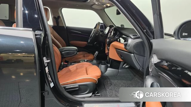 Mini Cooper S 2024 Черный из Кореи, фото 2