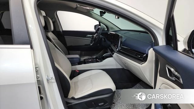 Kia Sportage 5th Generation 2023 Белый из Кореи, фото 2