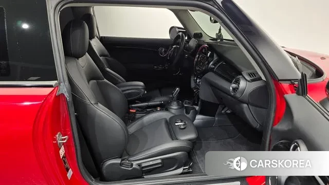 Mini Cooper S 2021 Красный из Кореи, фото 2