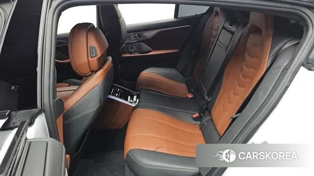 BMW 8 Series (G15) 2023 Белый из Кореи, фото 2