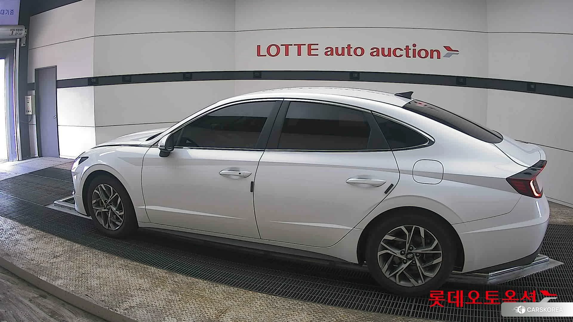 Hyundai Sonata 2022 Creamy White Pearl (optional) из Кореи, фото 2