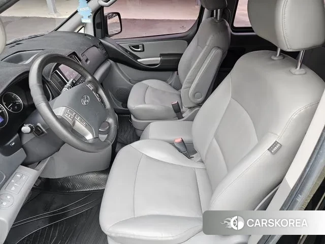 Hyundai The New Grand Starex 2019 Черный из Кореи, фото 2