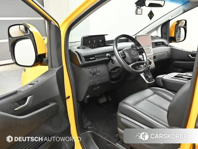 Hyundai Staria 2021 Желтый из Кореи, фото 2