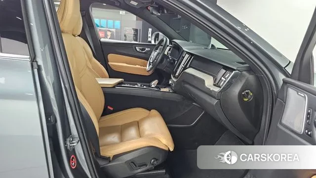 Volvo XC60 second Generation 2020 Серый из Кореи, фото 2