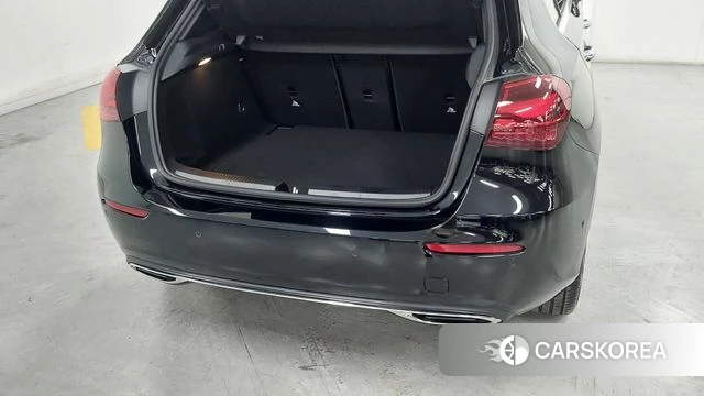 Mercedes-Benz A-Class W177 2025 Черный из Кореи, фото 2