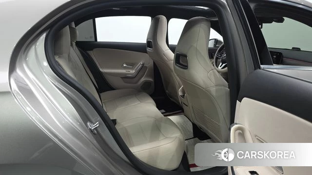 Mercedes-Benz A-Class W177 2019 Песочный из Кореи, фото 2