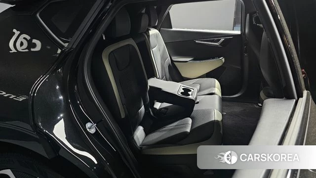 Kia EV6 2023 Черный из Кореи, фото 2