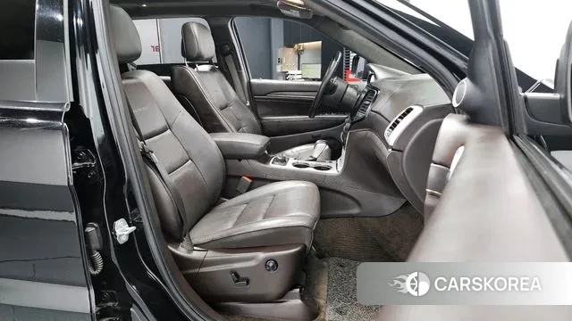 Jeep Grand Cherokee 2019 Черный из Кореи, фото 2