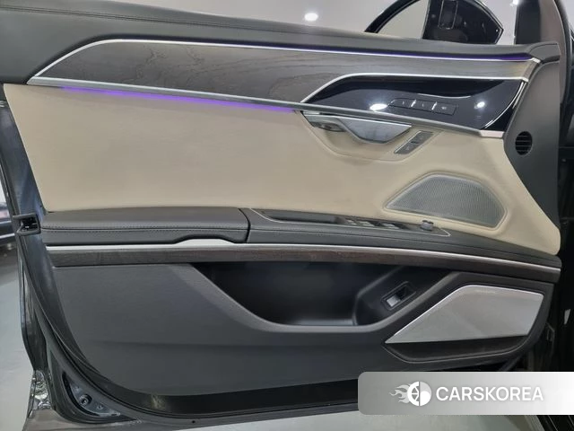 Audi A8 (D5) 2023 Черный из Кореи, фото 2