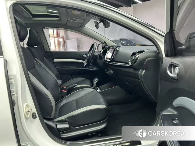 Kia Yi Ran 2021 Белый из Китая, фото 2