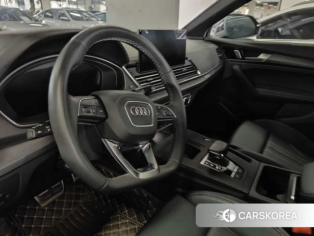 Audi Q5L 2024 Серебристо-серый из Китая, фото 2